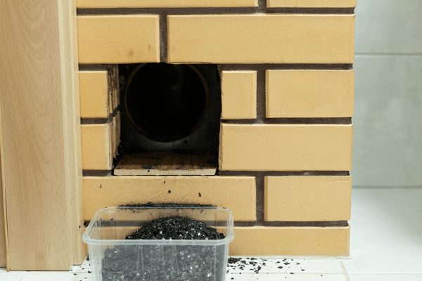 résidu après le débistrage d'une cheminée