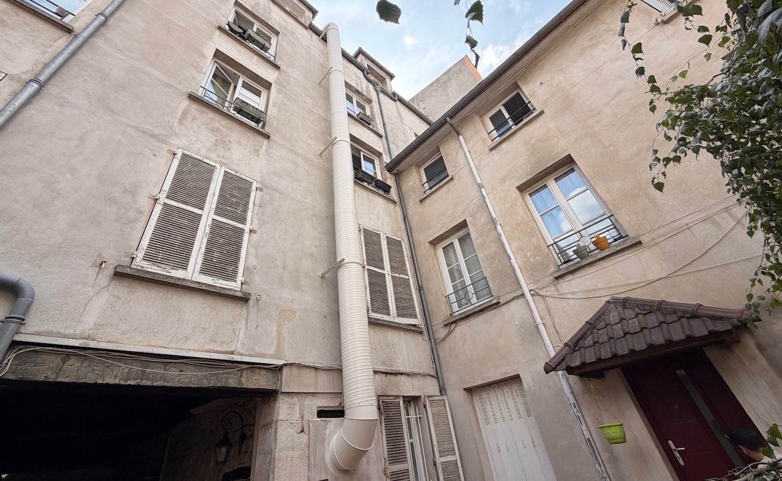 Installation conduit d’extraction sur façade